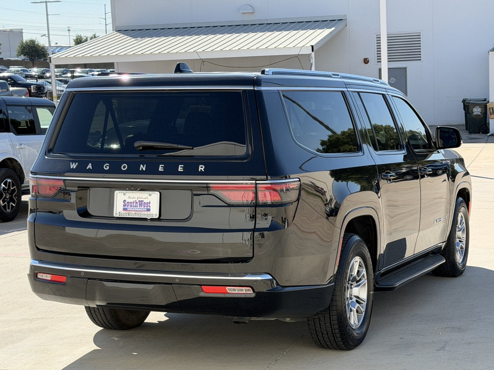 2024 Jeep Wagoneer L Base