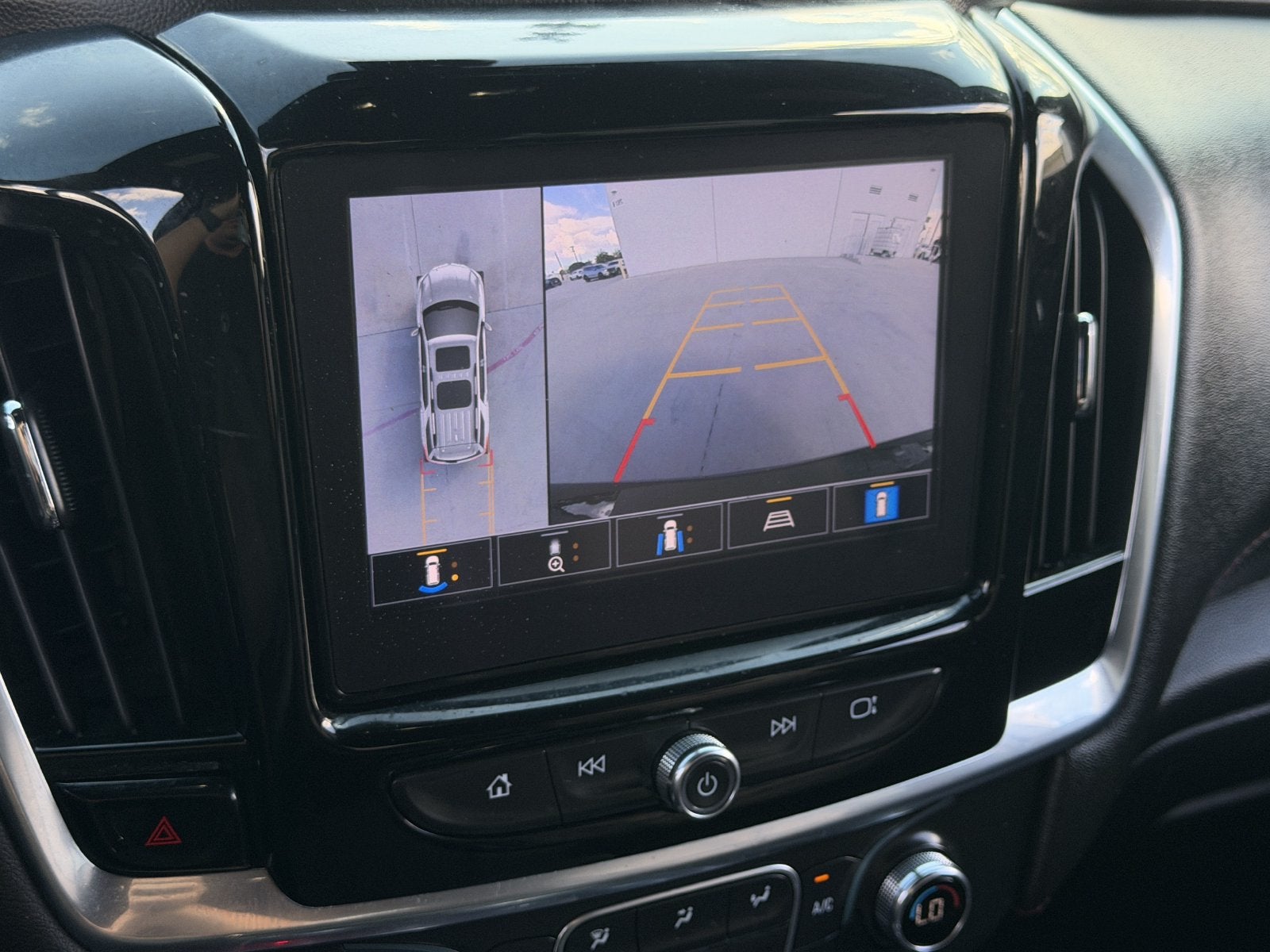 2022 Chevrolet Traverse RS
