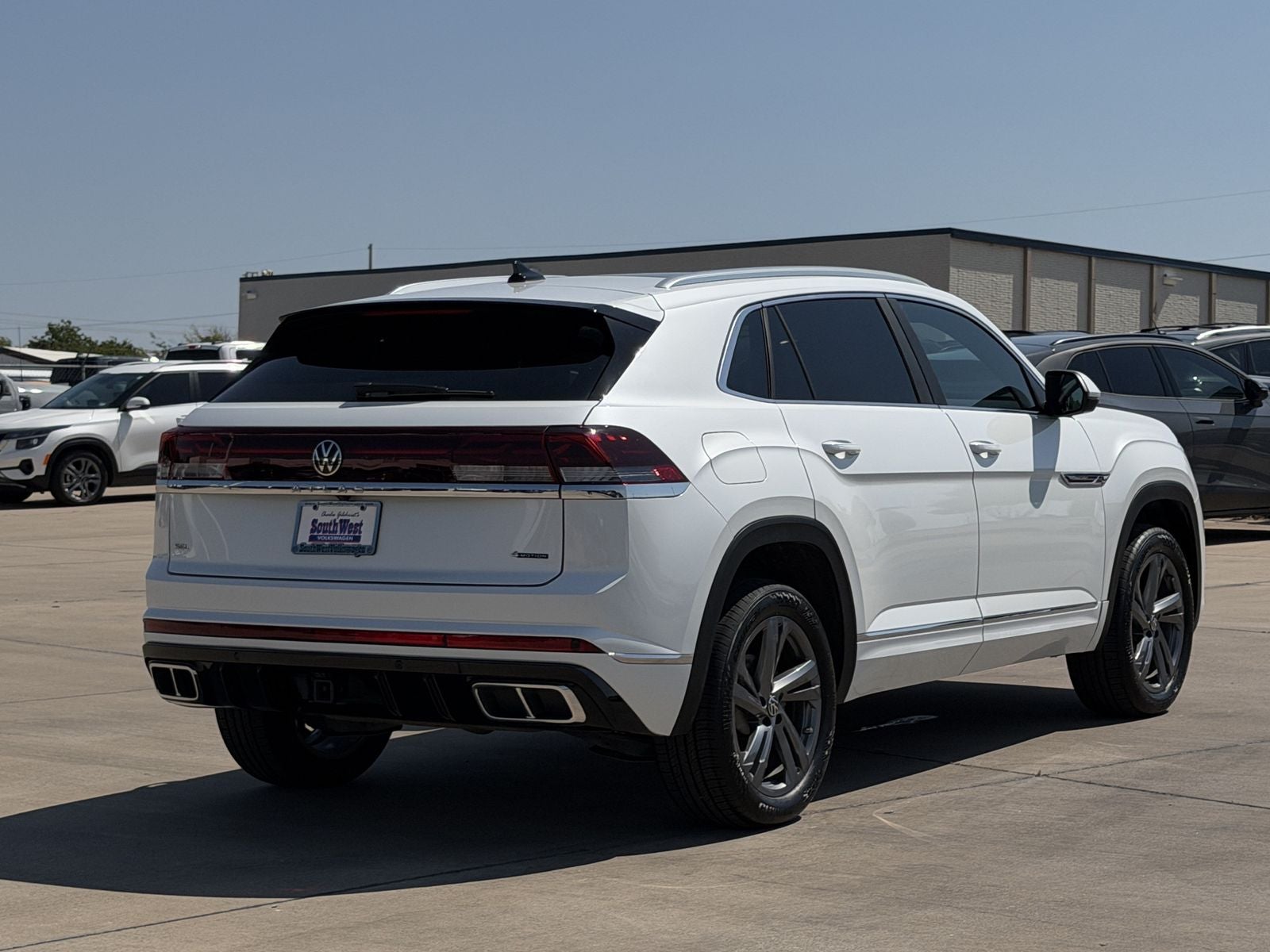 2024 Volkswagen Atlas Cross Sport 2.0T SEL R-Line