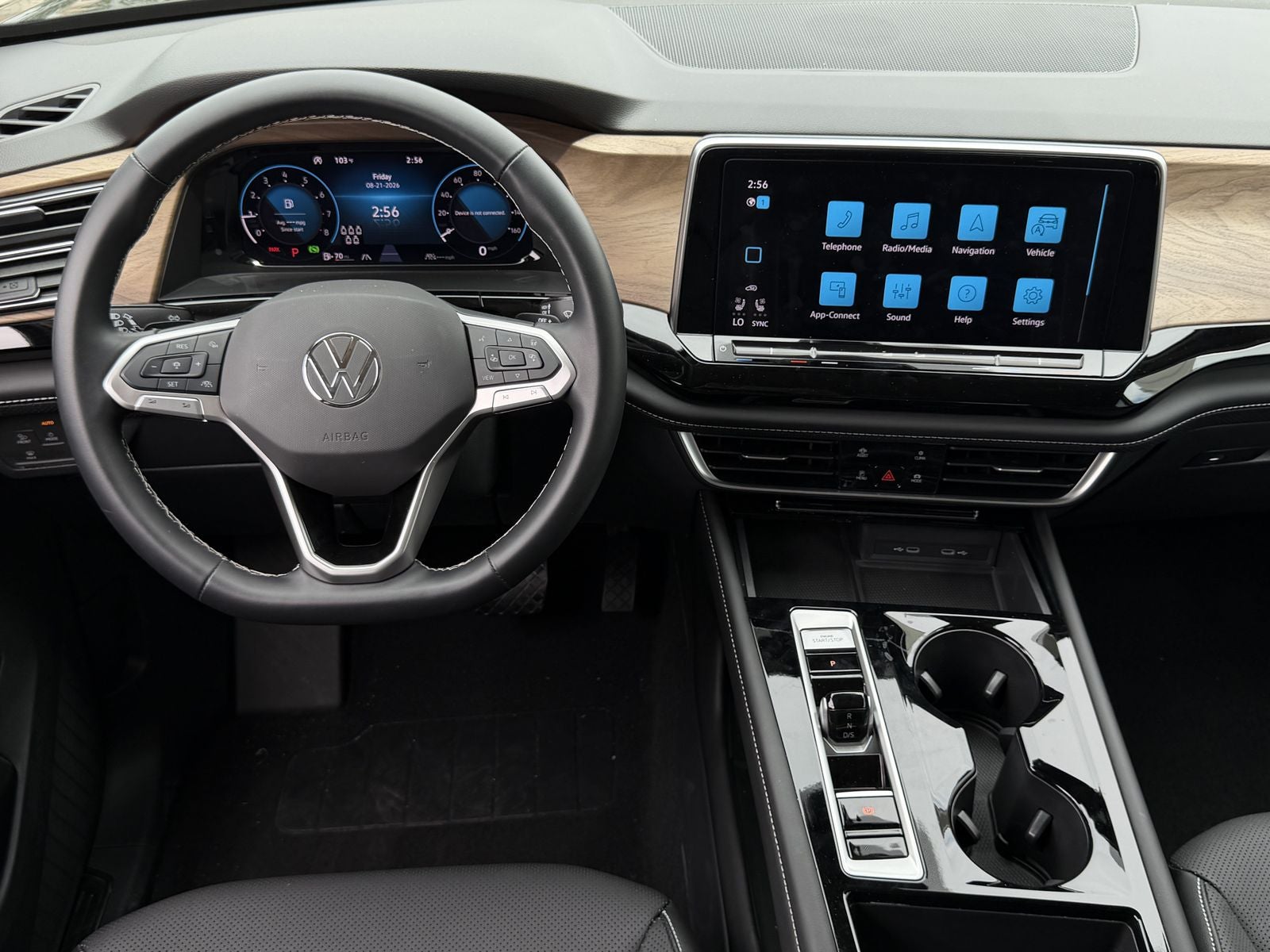 2024 Volkswagen Atlas 2.0T SE w/Technology