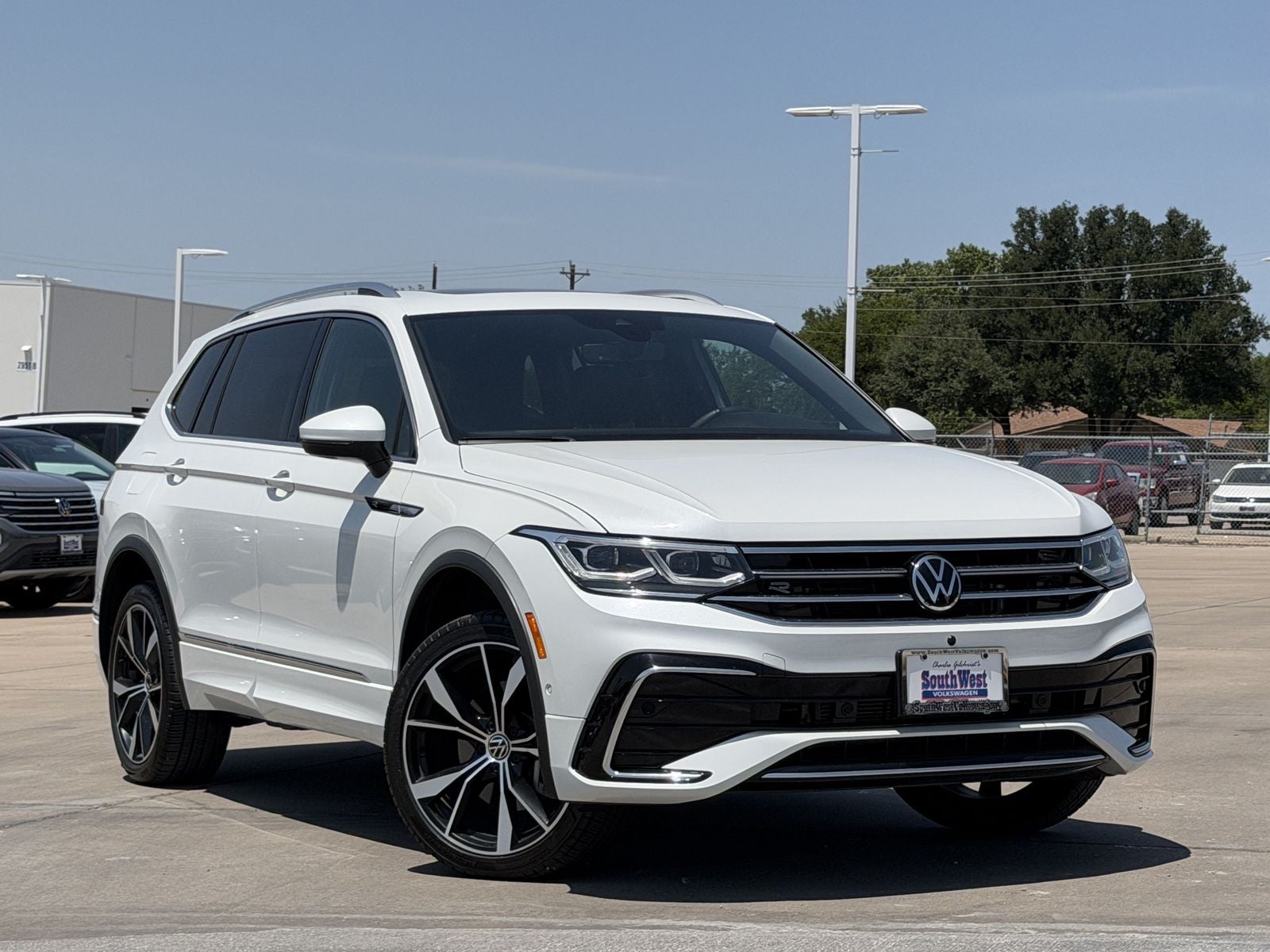 2024 Volkswagen Tiguan 2.0T SEL R-Line