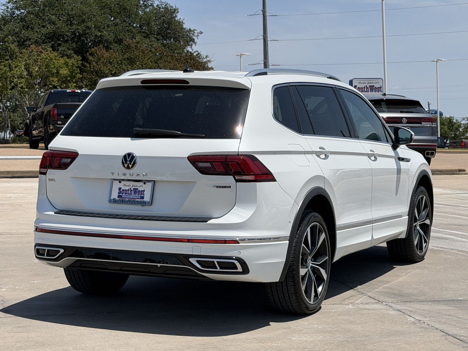 2024 Volkswagen Tiguan 2.0T SEL R-Line