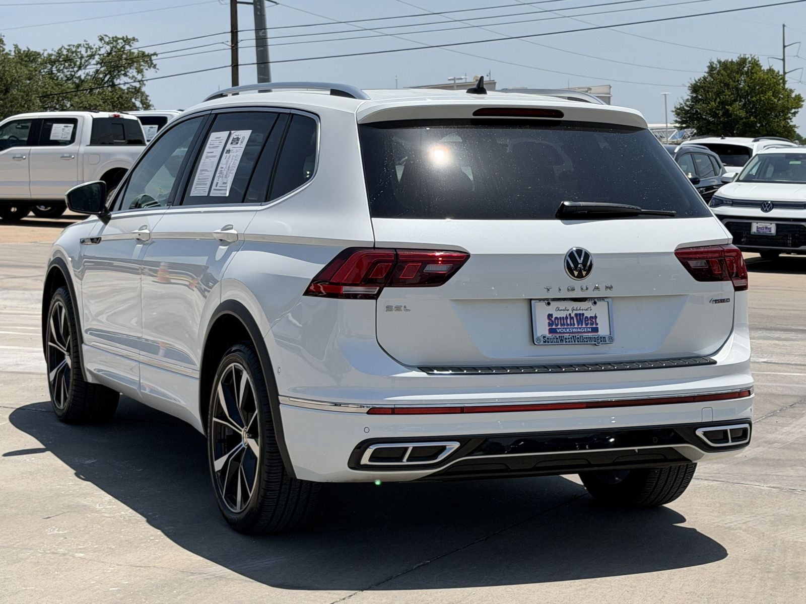 2024 Volkswagen Tiguan 2.0T SEL R-Line