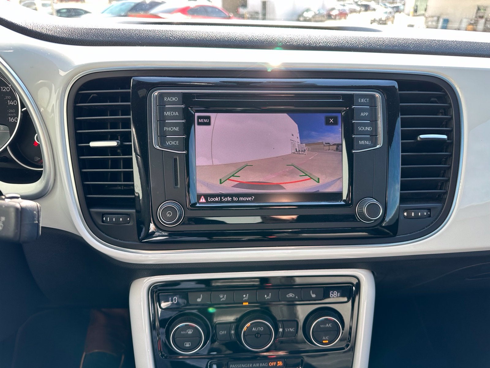 2018 Volkswagen Beetle 2.0T SE