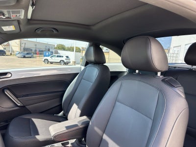 2018 Volkswagen Beetle 2.0T SE
