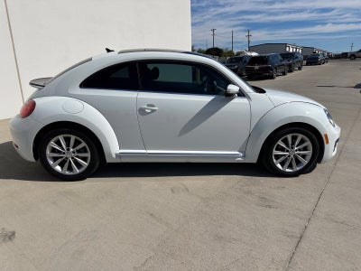 2018 Volkswagen Beetle 2.0T SE