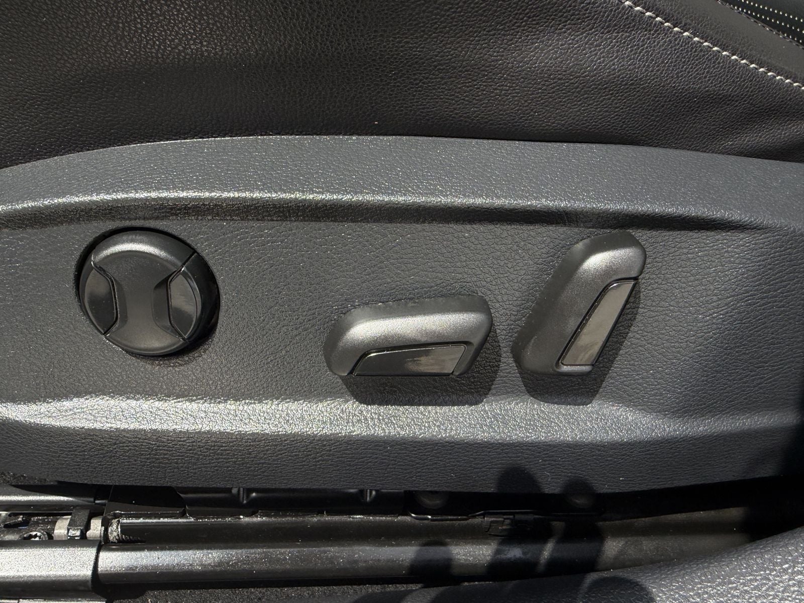 2019 Volkswagen Golf R DCC & Navigation 4Motion