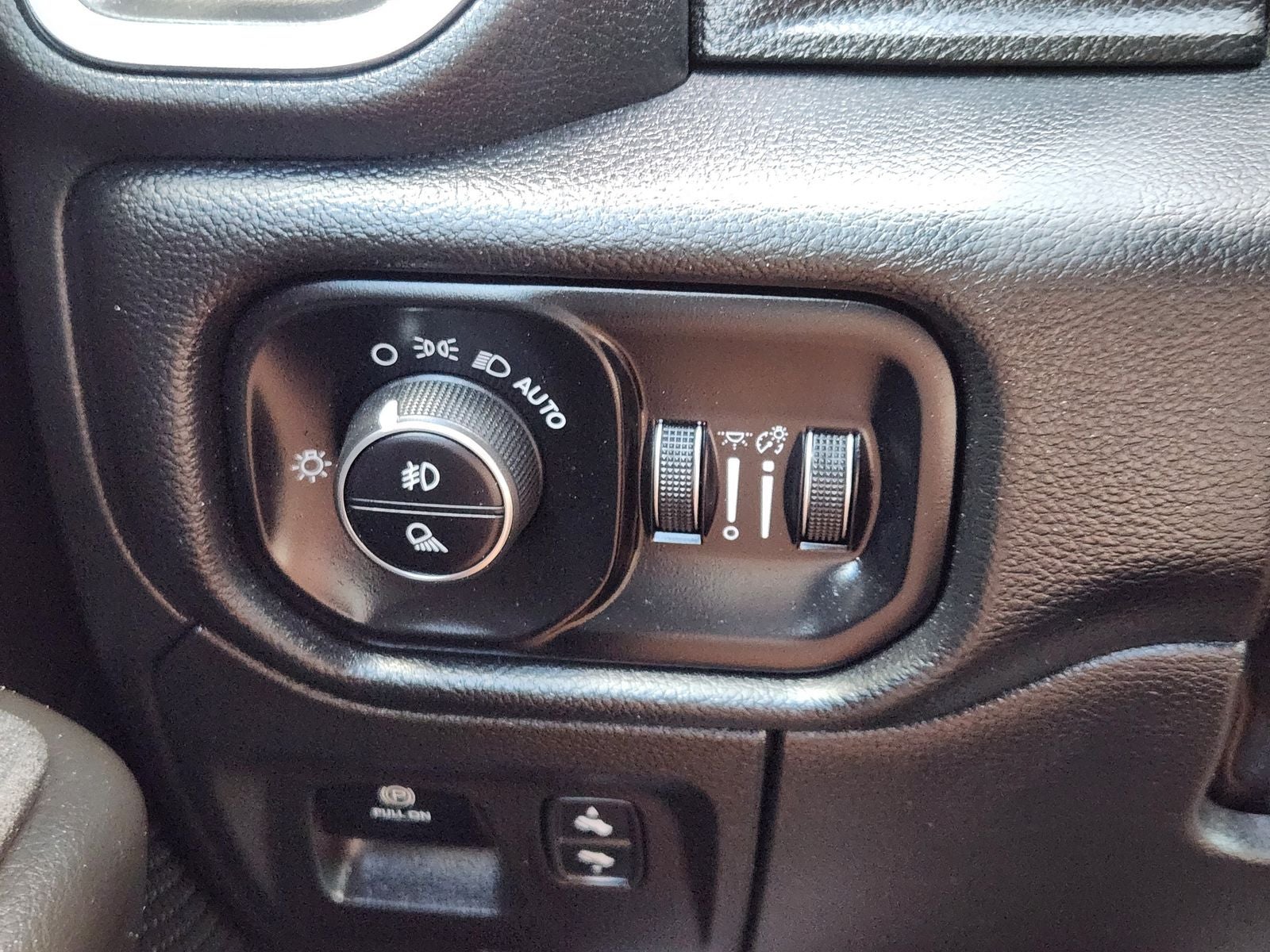 2025 RAM Ram 1500 Lone Star Crew Cab 4x2 5'7' Box