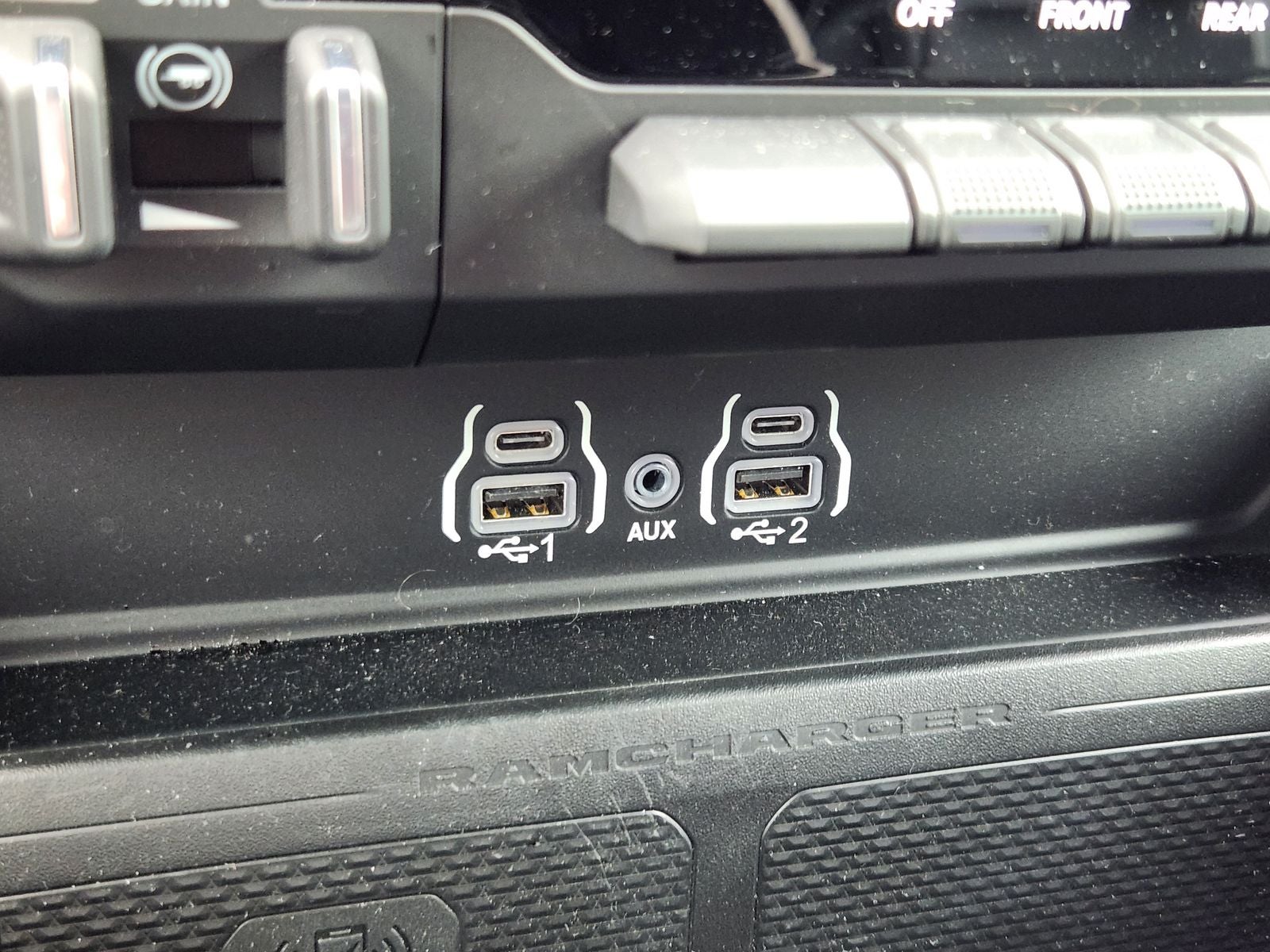2025 RAM Ram 1500 Laramie Crew Cab 4x4 5'7' Box