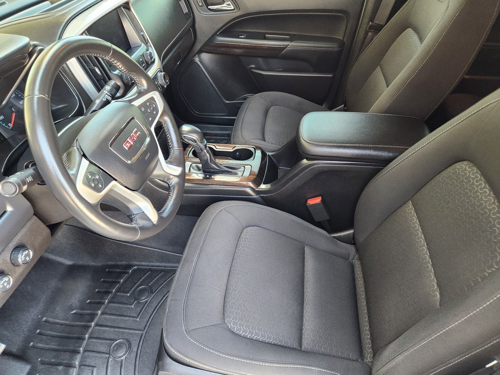 2022 GMC Canyon 4WD Crew Cab Short Box Elevation