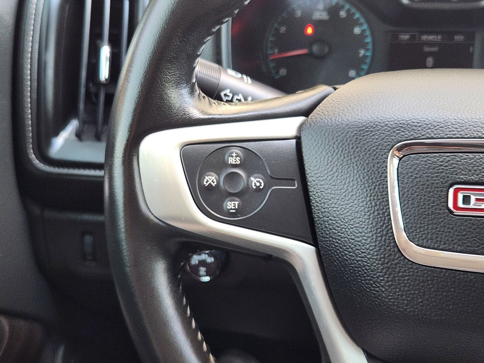 2022 GMC Canyon 4WD Crew Cab Short Box Elevation