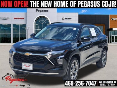 2025 Chevrolet Trax FWD LT