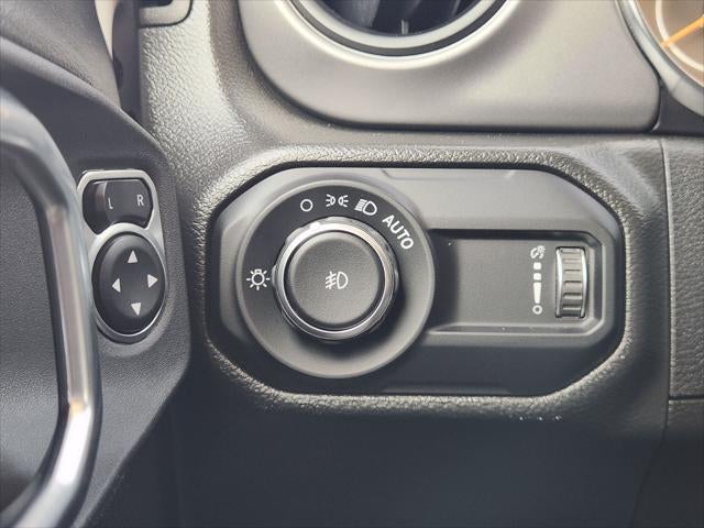 2023 Jeep Wrangler 4-Door Willys 4x4