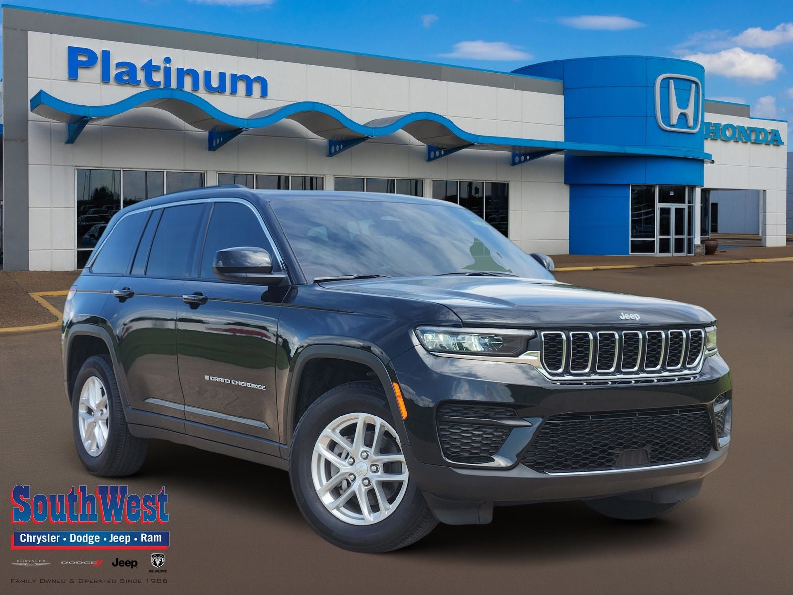 2025 Jeep Grand Cherokee Laredo X 4x2