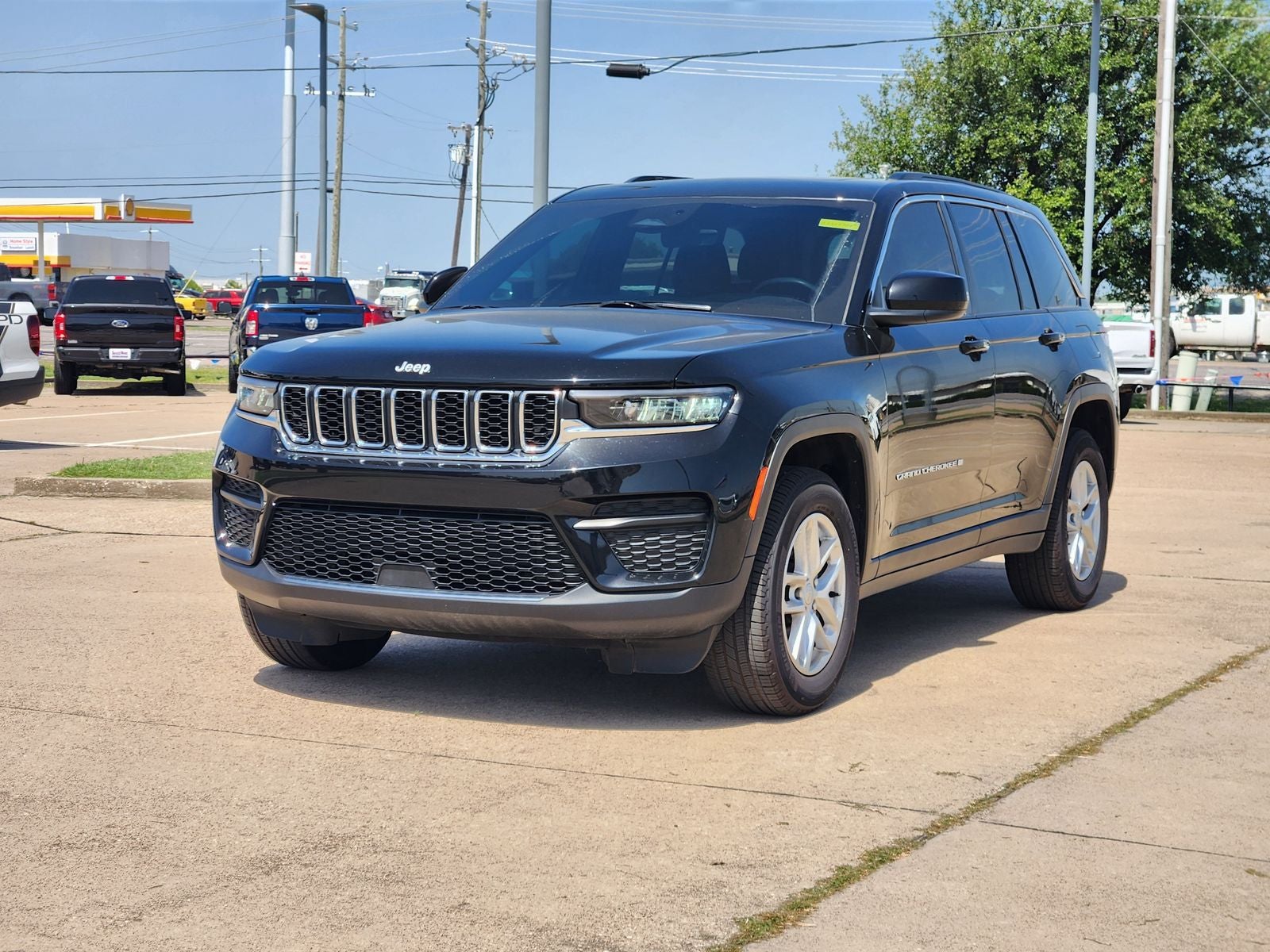 2025 Jeep Grand Cherokee Laredo X 4x2