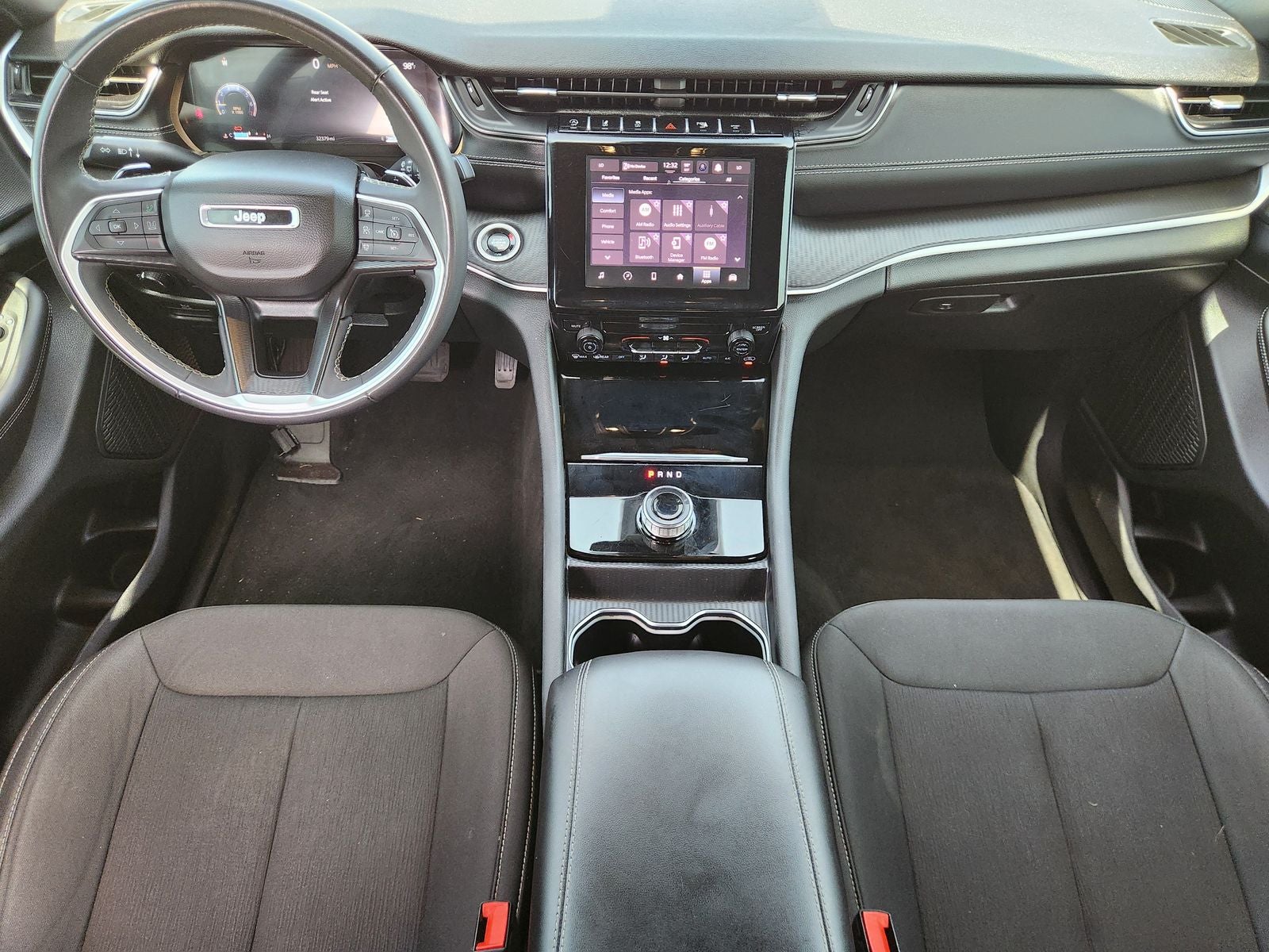 2025 Jeep Grand Cherokee Laredo X 4x2