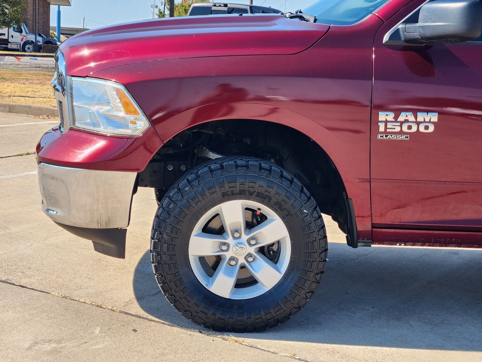 2022 RAM 1500 Classic SLT Crew Cab 4x4 5'7' Box