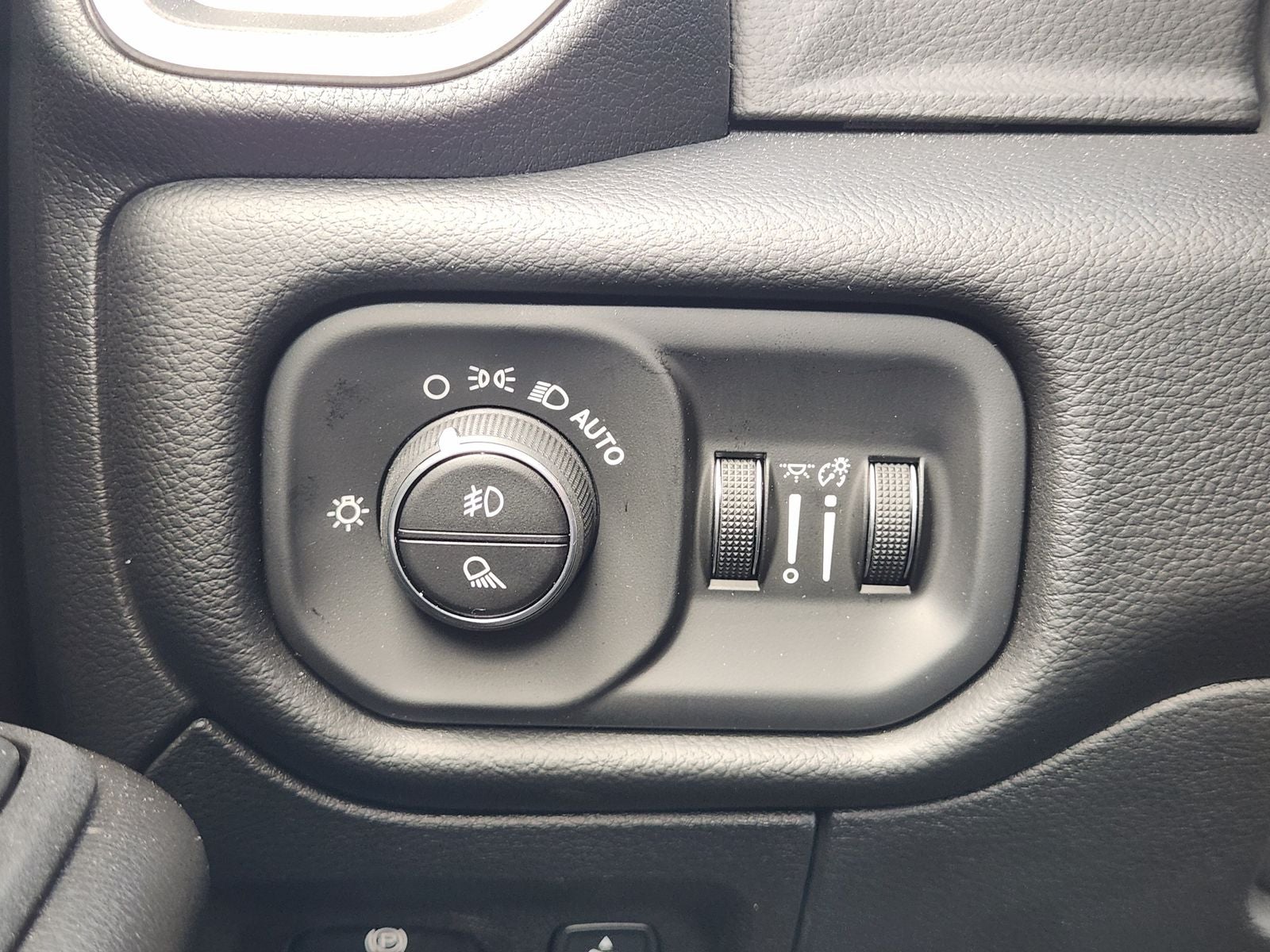 2026 RAM Ram 1500 Lone Star Crew Cab 4x4 5'7' Box