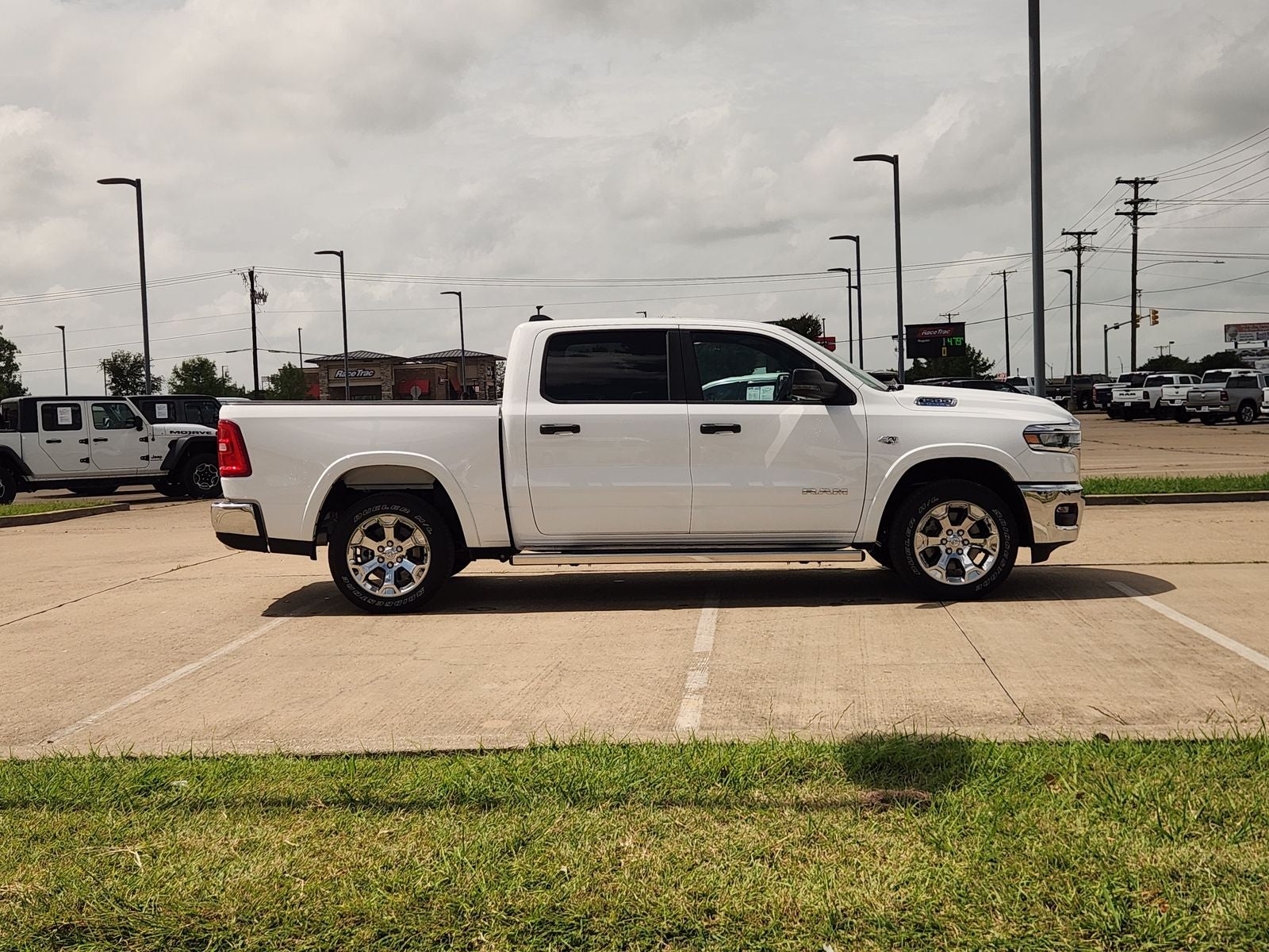 2026 RAM Ram 1500 Lone Star Crew Cab 4x4 5'7' Box
