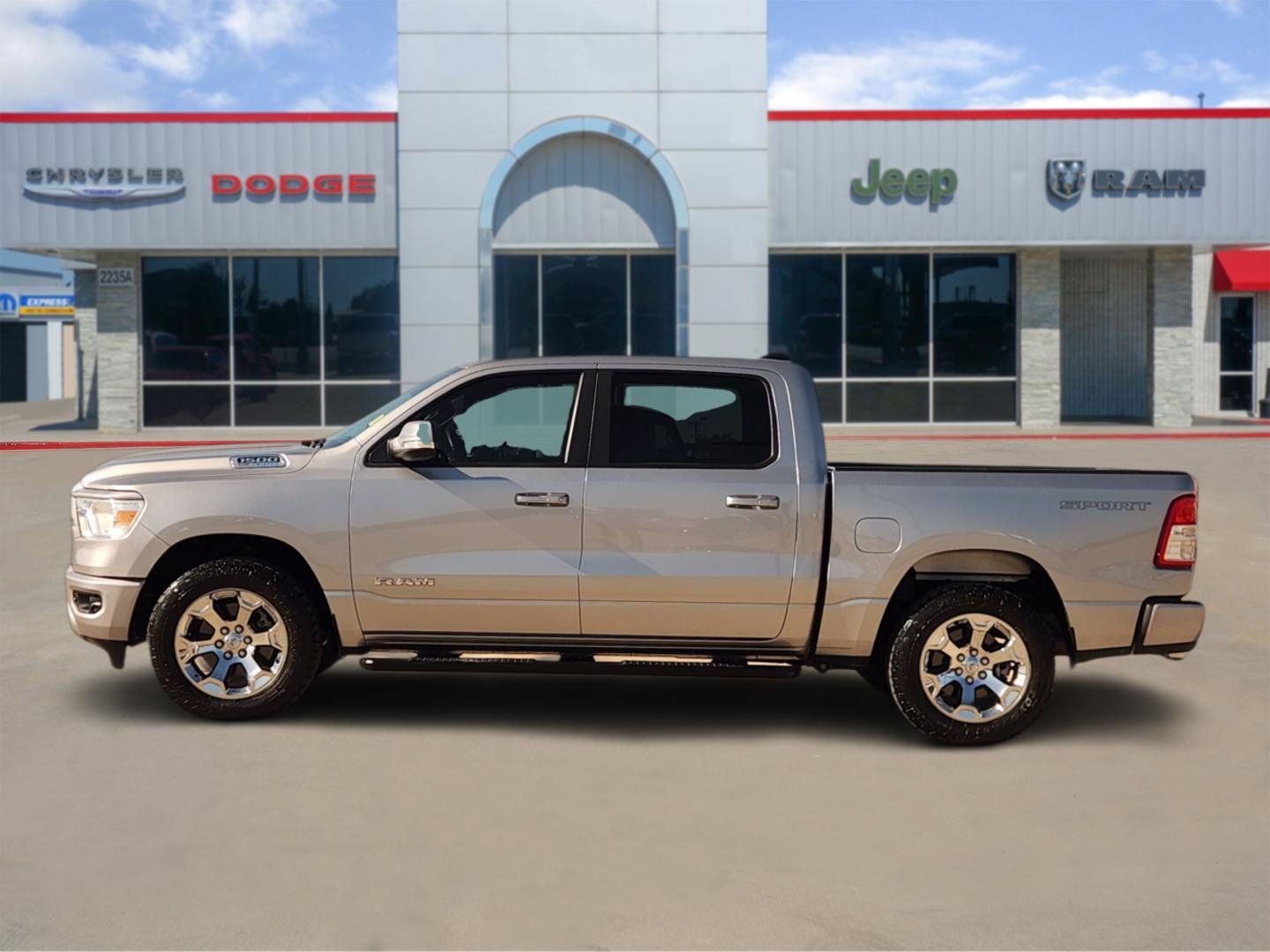2022 RAM Ram 1500 Lone Star Crew Cab 4x4 5'7' Box
