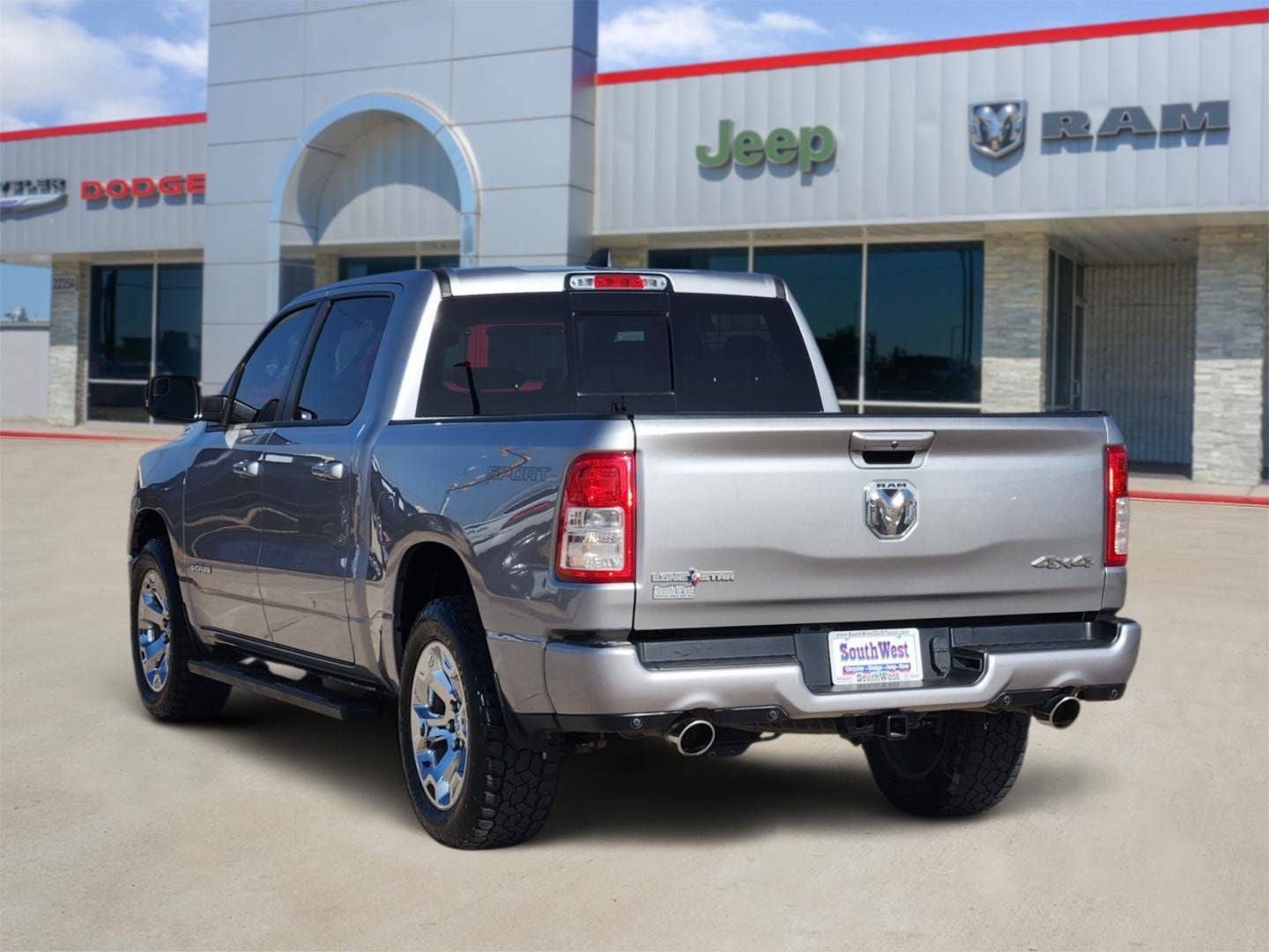 2022 RAM Ram 1500 Lone Star Crew Cab 4x4 5'7' Box