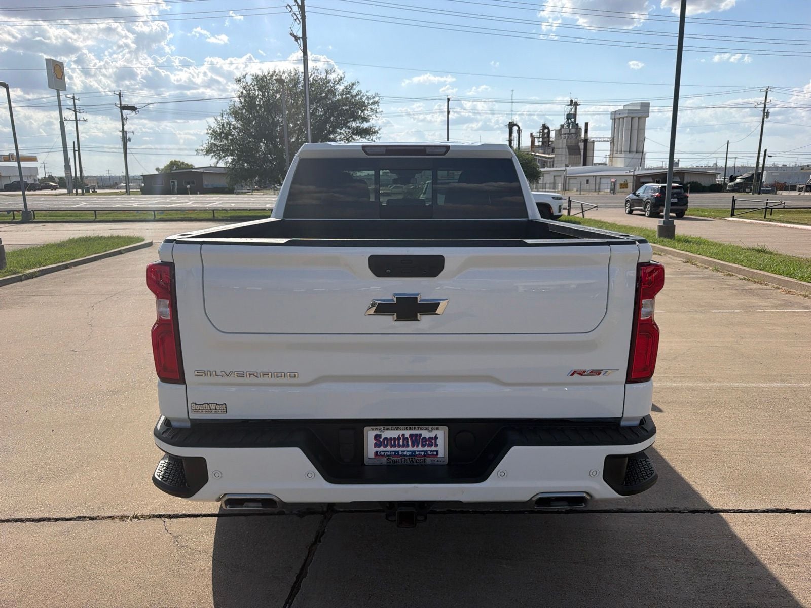 2022 Chevrolet Silverado 1500 4WD Crew Cab Short Bed RST