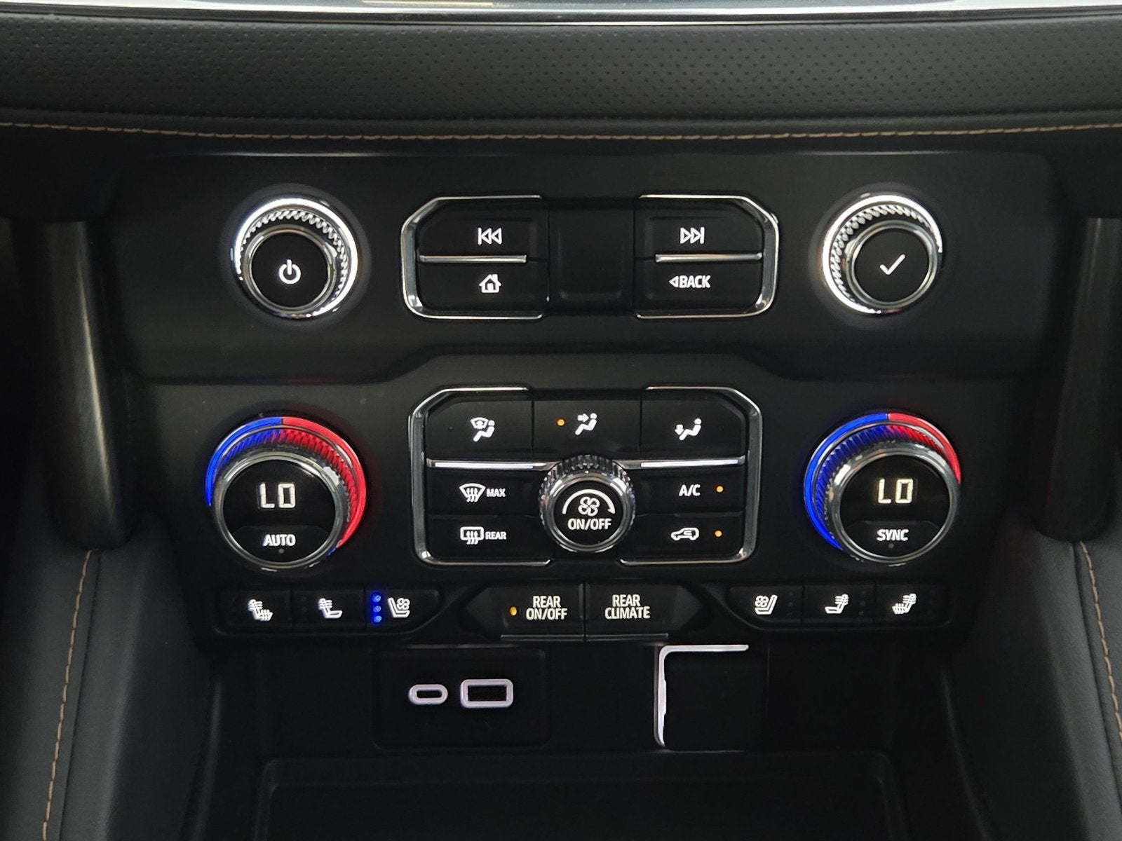 2024 GMC Yukon 4WD AT4