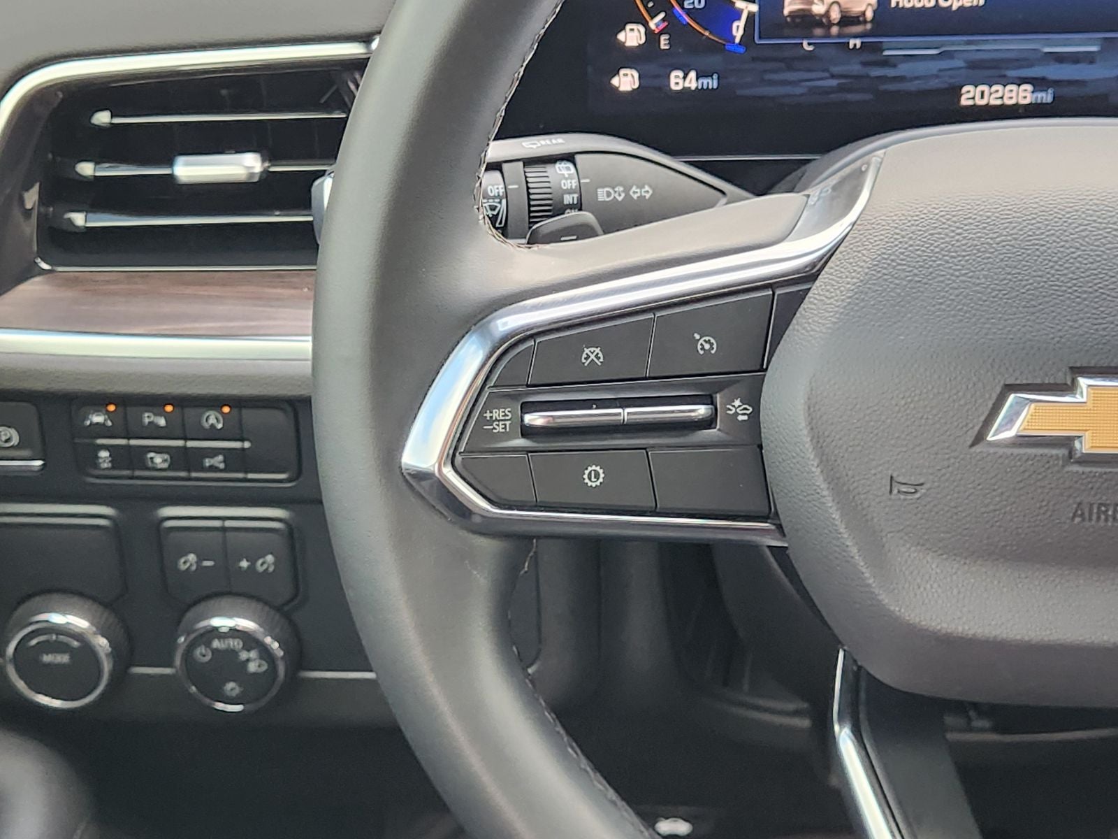 2025 Chevrolet Tahoe 2WD LS