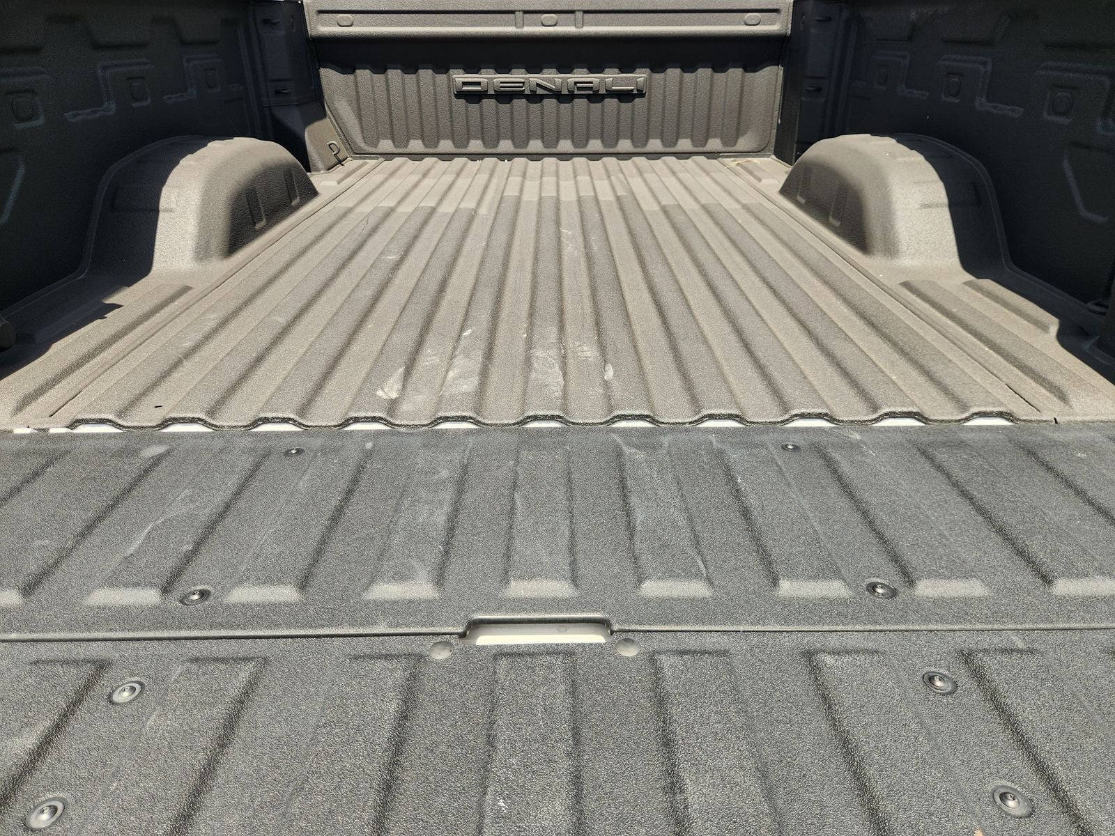 2024 GMC Sierra 2500HD 4WD Crew Cab Standard Bed Denali