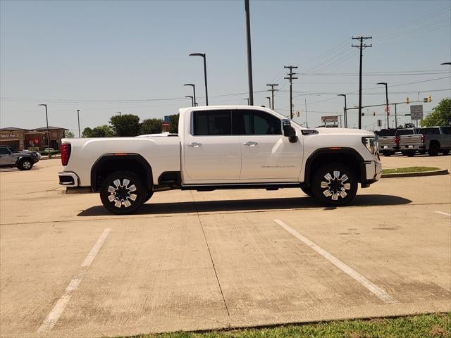 2024 GMC Sierra 2500HD 4WD Crew Cab Standard Bed Denali