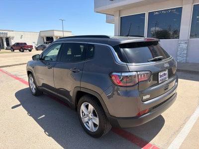 2022 Jeep Compass Latitude FWD