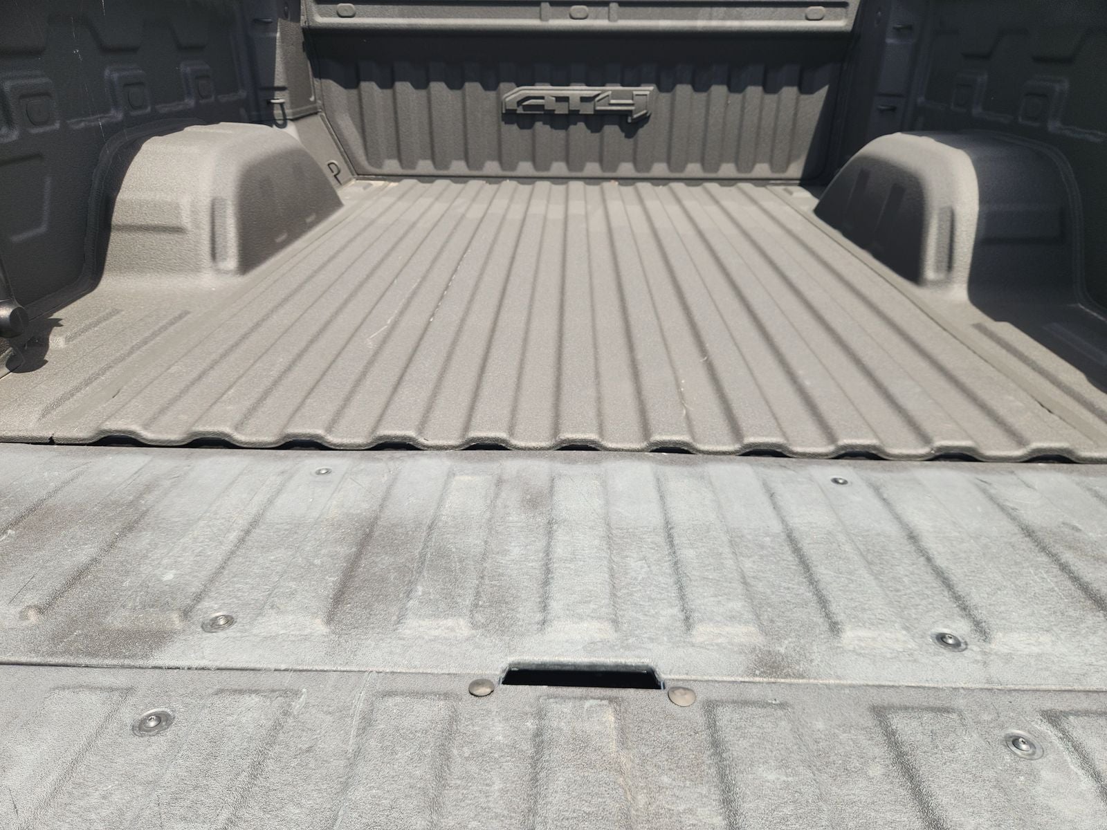 2023 GMC Sierra 1500 4WD Crew Cab Short Box AT4