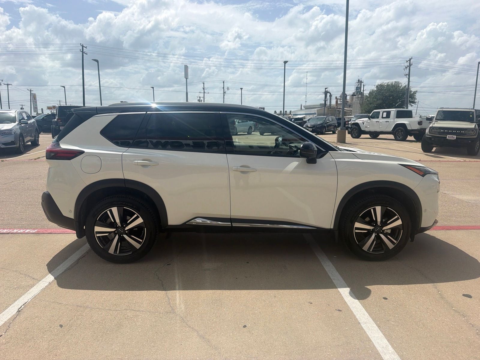 2023 Nissan Rogue SL FWD
