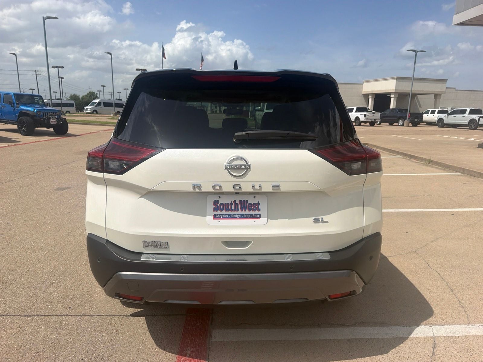 2023 Nissan Rogue SL FWD
