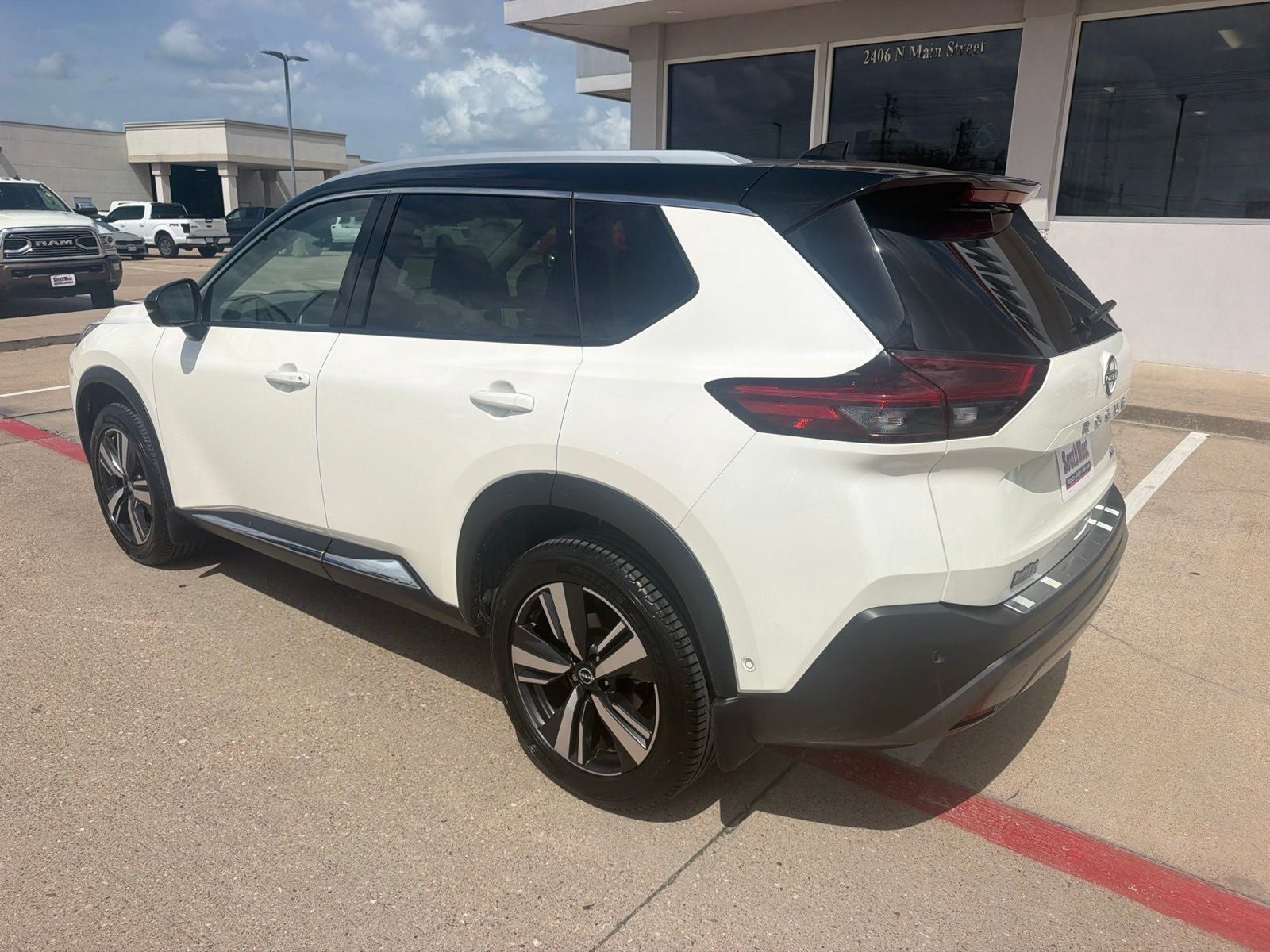 2023 Nissan Rogue SL FWD
