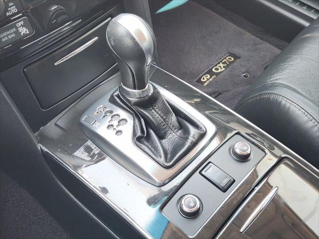 2017 INFINITI QX70 Base