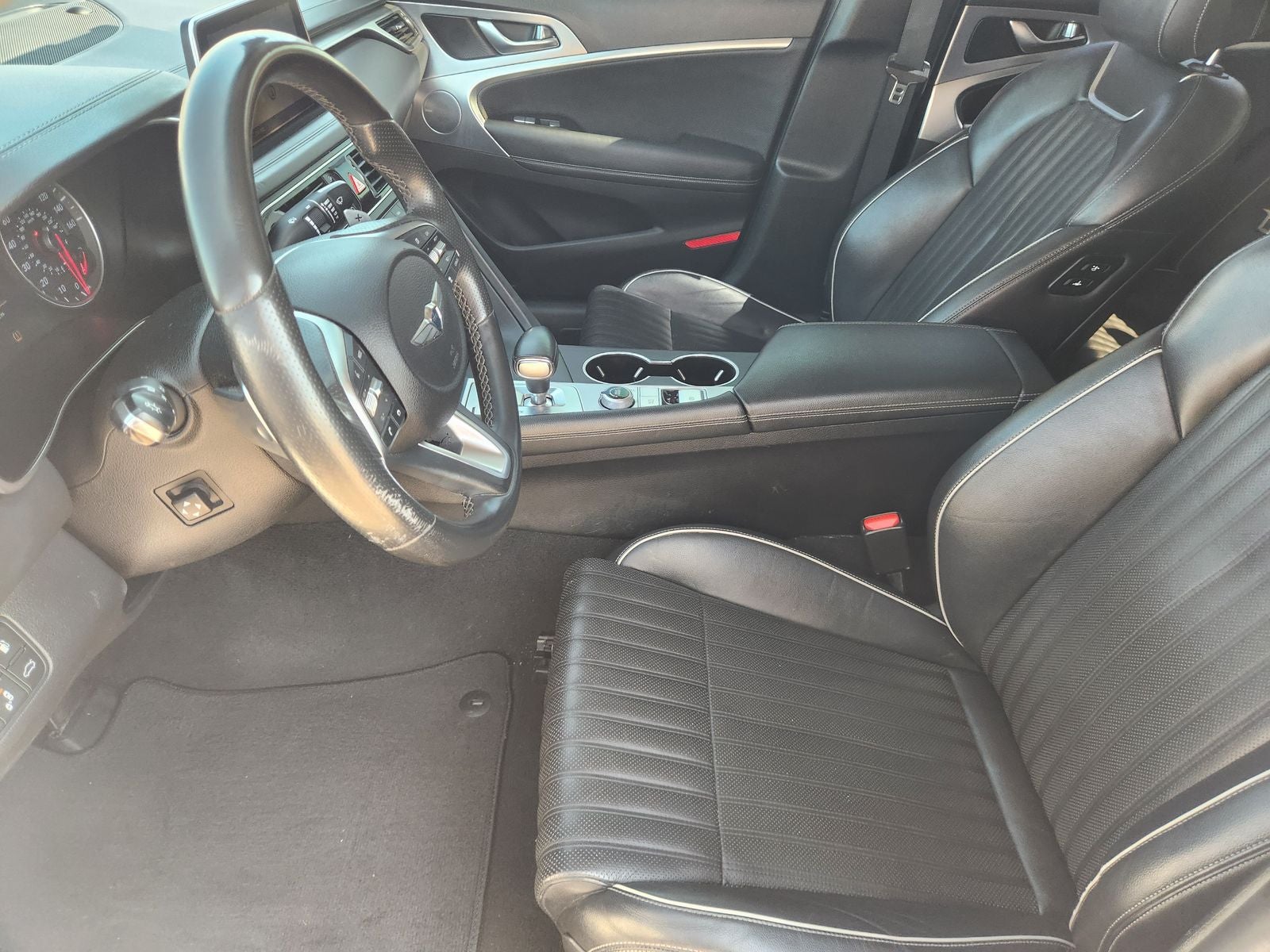 2020 Genesis G70 2.0T RWD