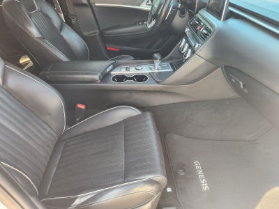 2020 Genesis G70 2.0T RWD