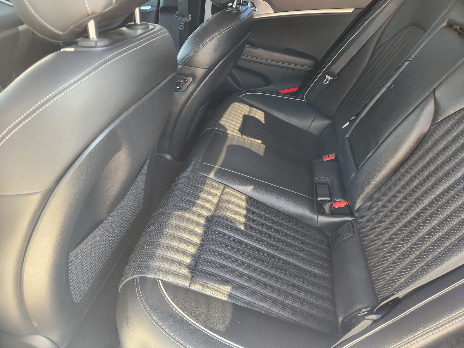2020 Genesis G70 2.0T RWD