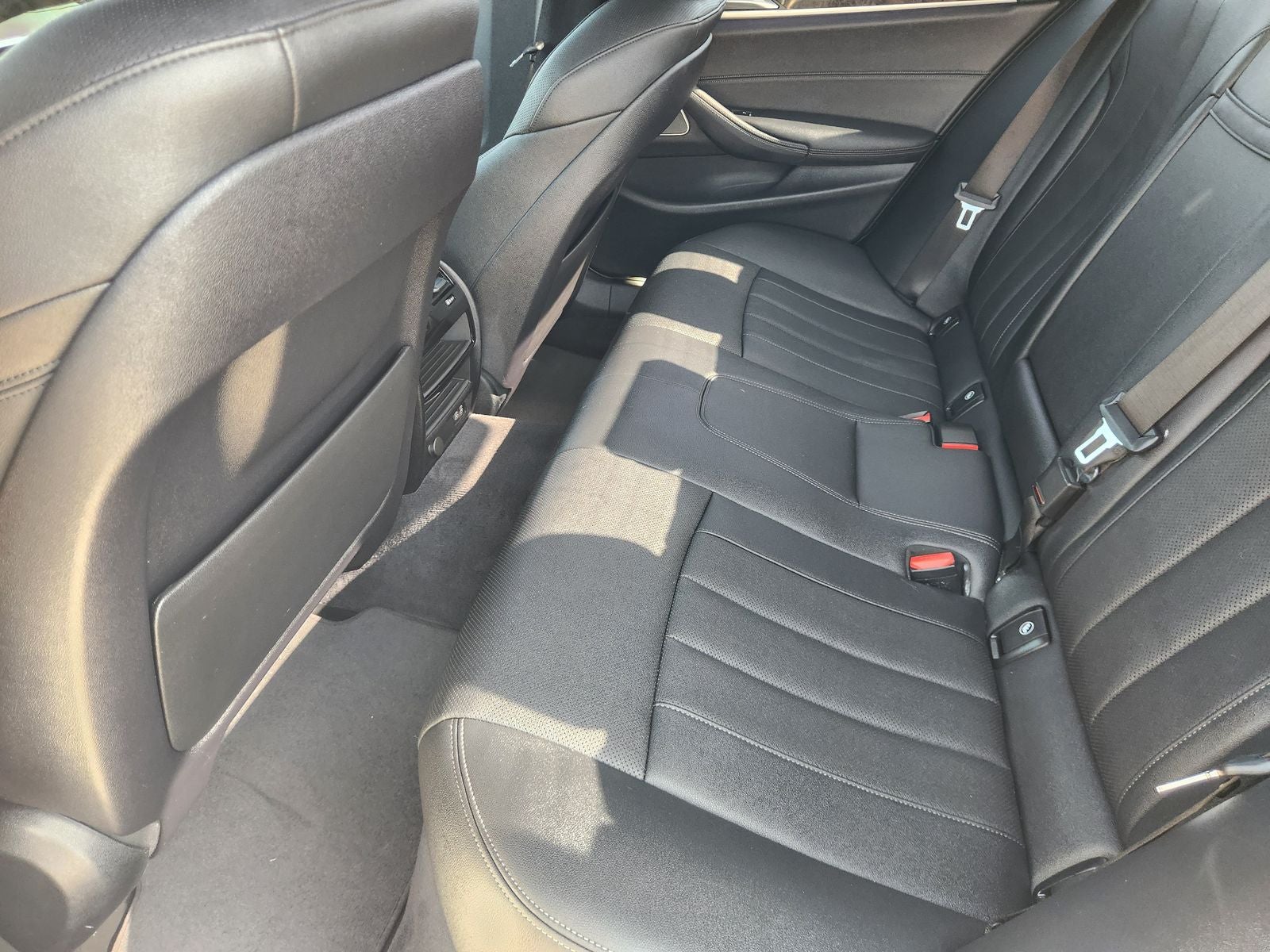2022 BMW 540 i