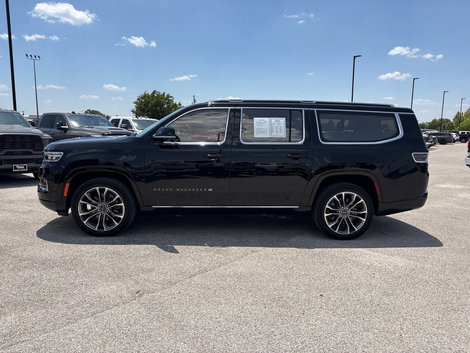 2023 Jeep Grand Wagoneer L Series III 4x4