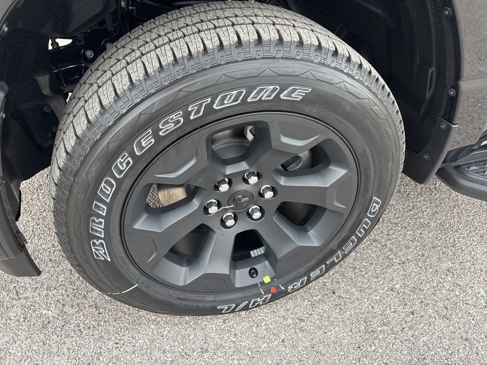 2026 RAM Ram 1500 Express Crew Cab 4x4 5'7' Box