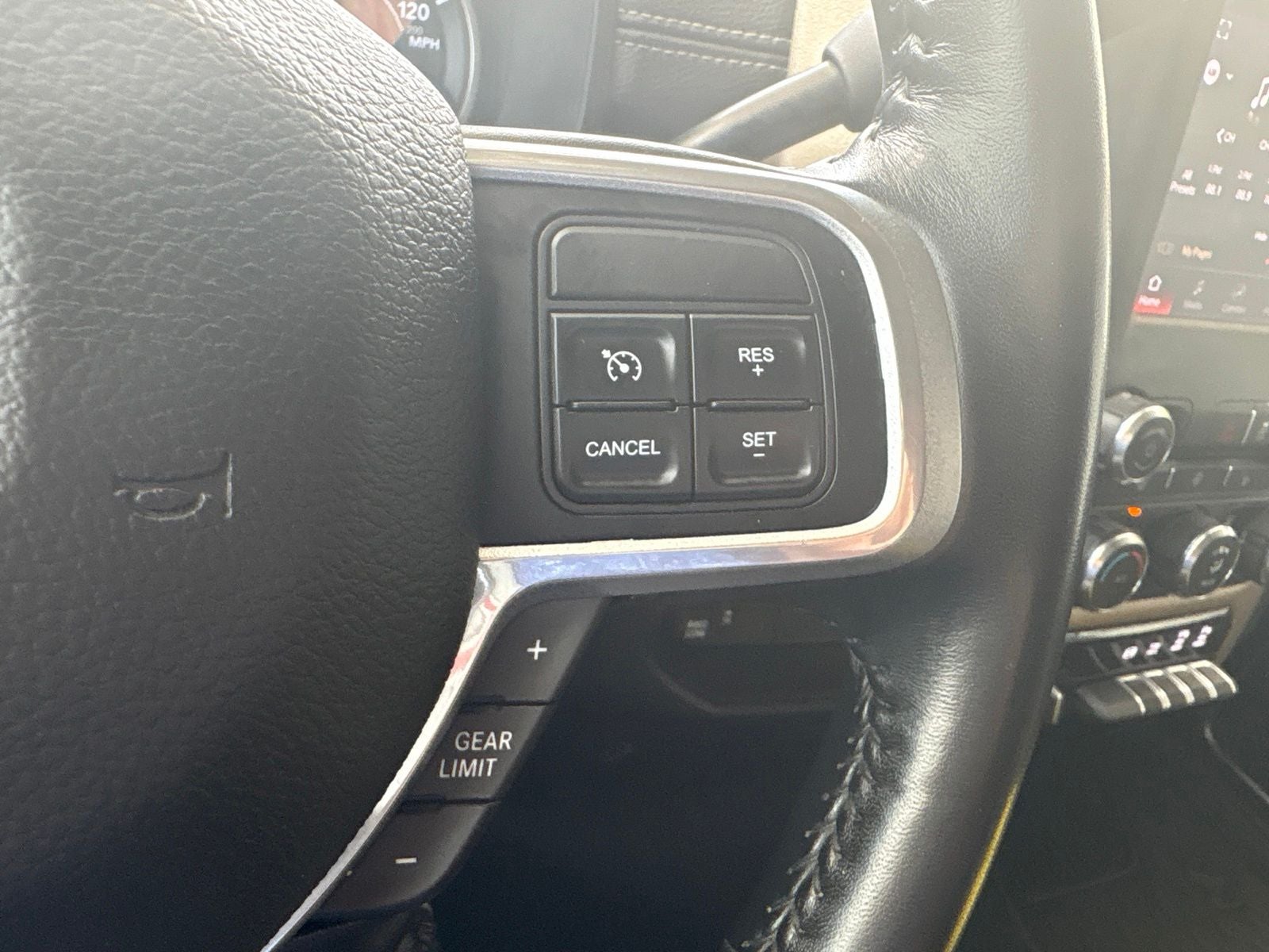 2022 RAM Ram 2500 Laramie Crew Cab 4x4 6'4' Box