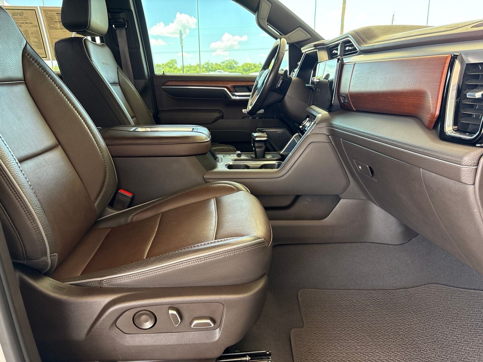 2022 GMC Sierra 1500 4WD Crew Cab Short Box Denali