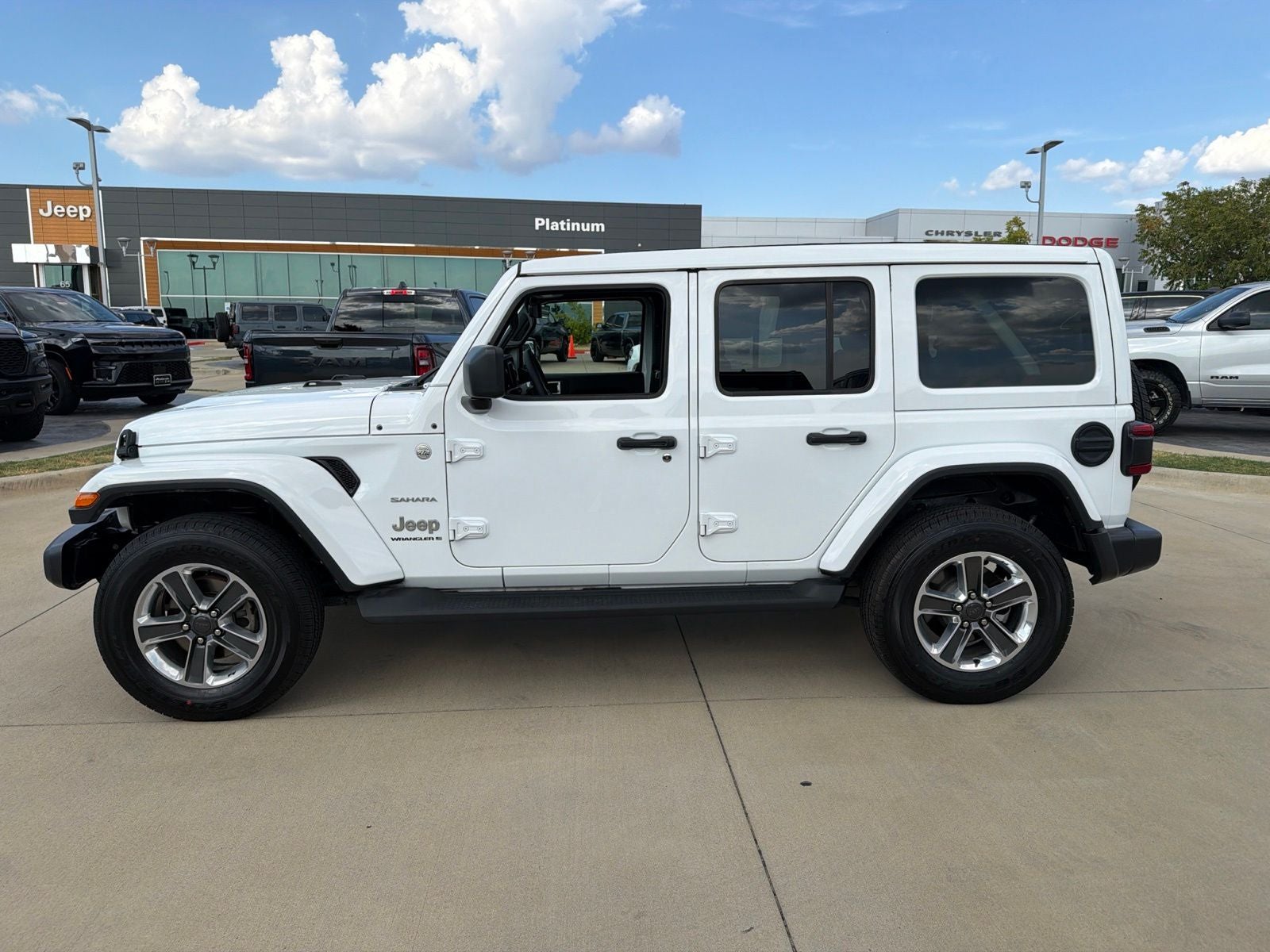 2023 Jeep Wrangler 4-Door Sahara 4x4