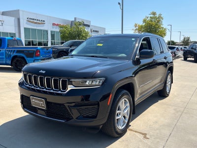 2023 Jeep Grand Cherokee Laredo X 4x4