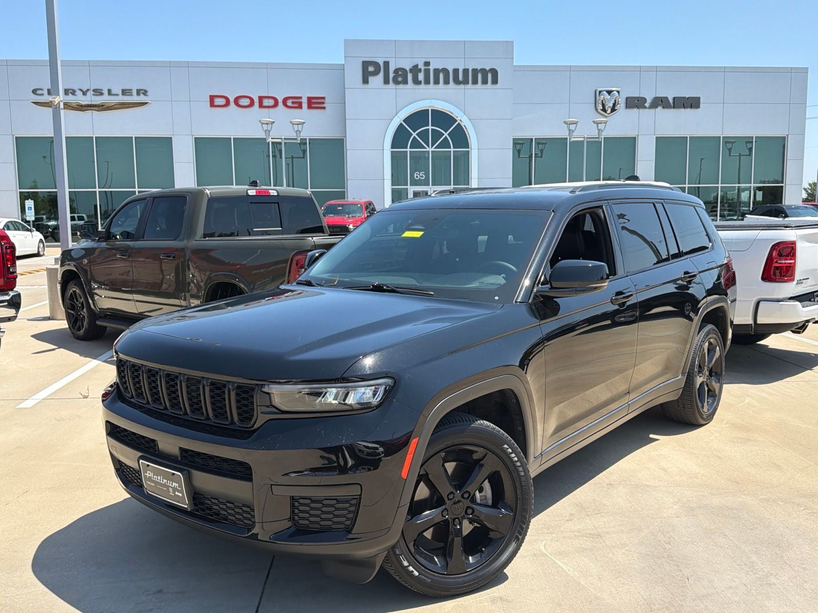 2023 Jeep Grand Cherokee L Altitude 4x2