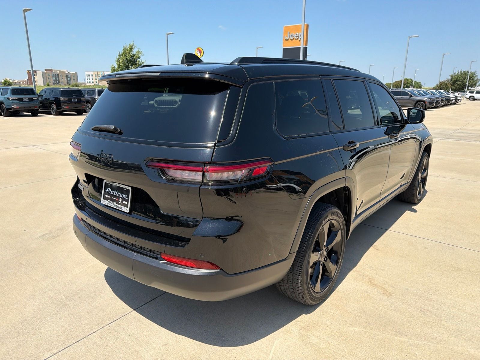 2023 Jeep Grand Cherokee L Altitude 4x2