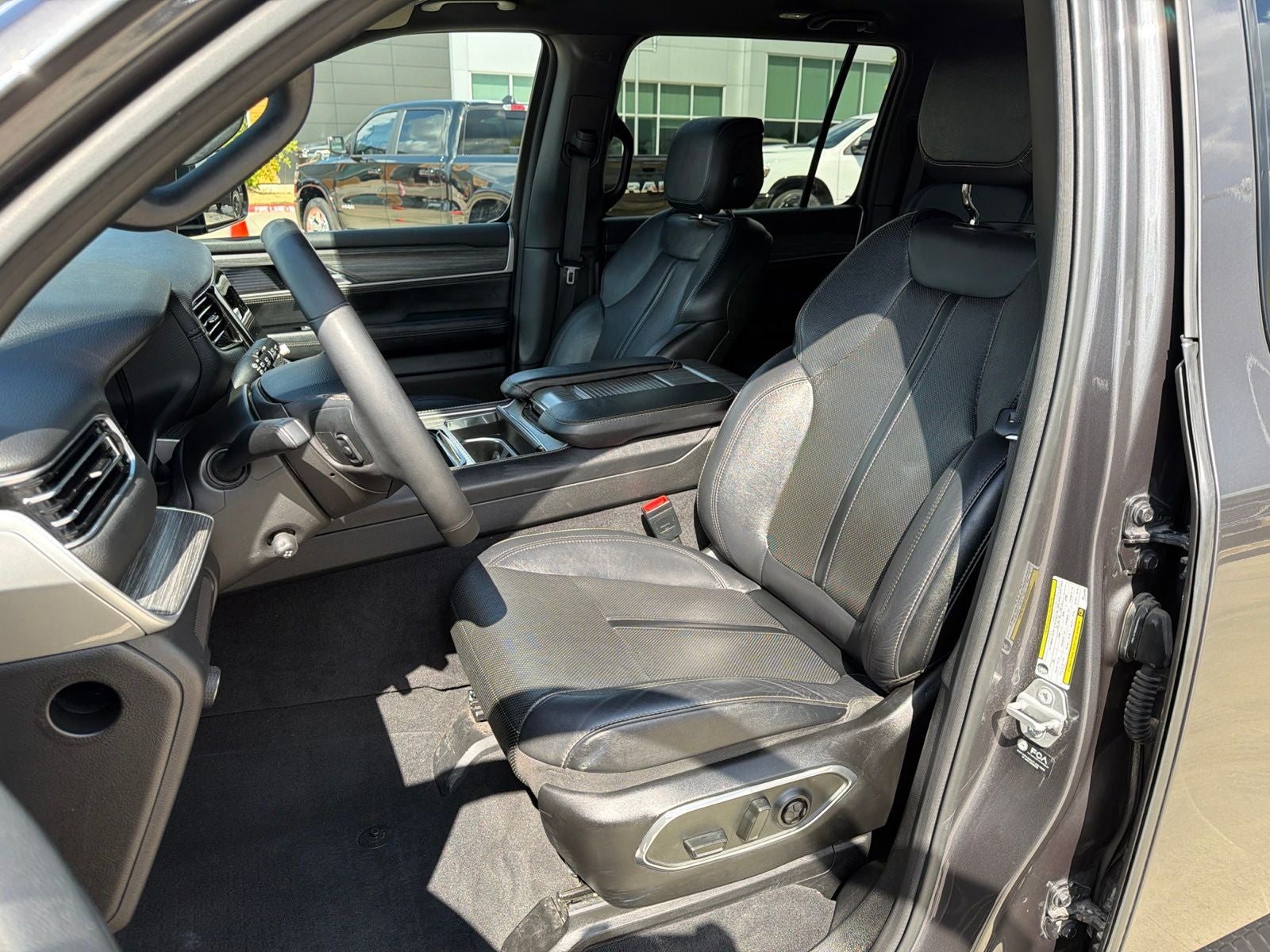 2024 Jeep Wagoneer L Series II 4x2