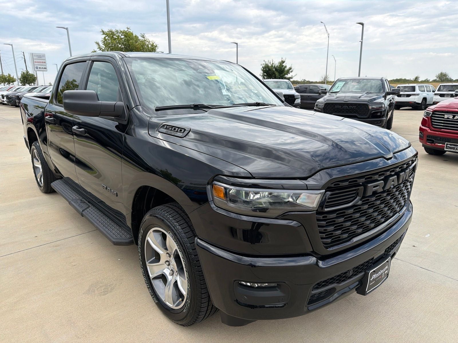 2025 RAM Ram 1500 Tradesman Crew Cab 4x4 5'7' Box